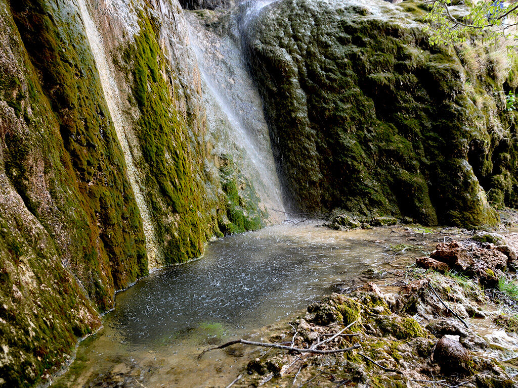 waterfall corinthia