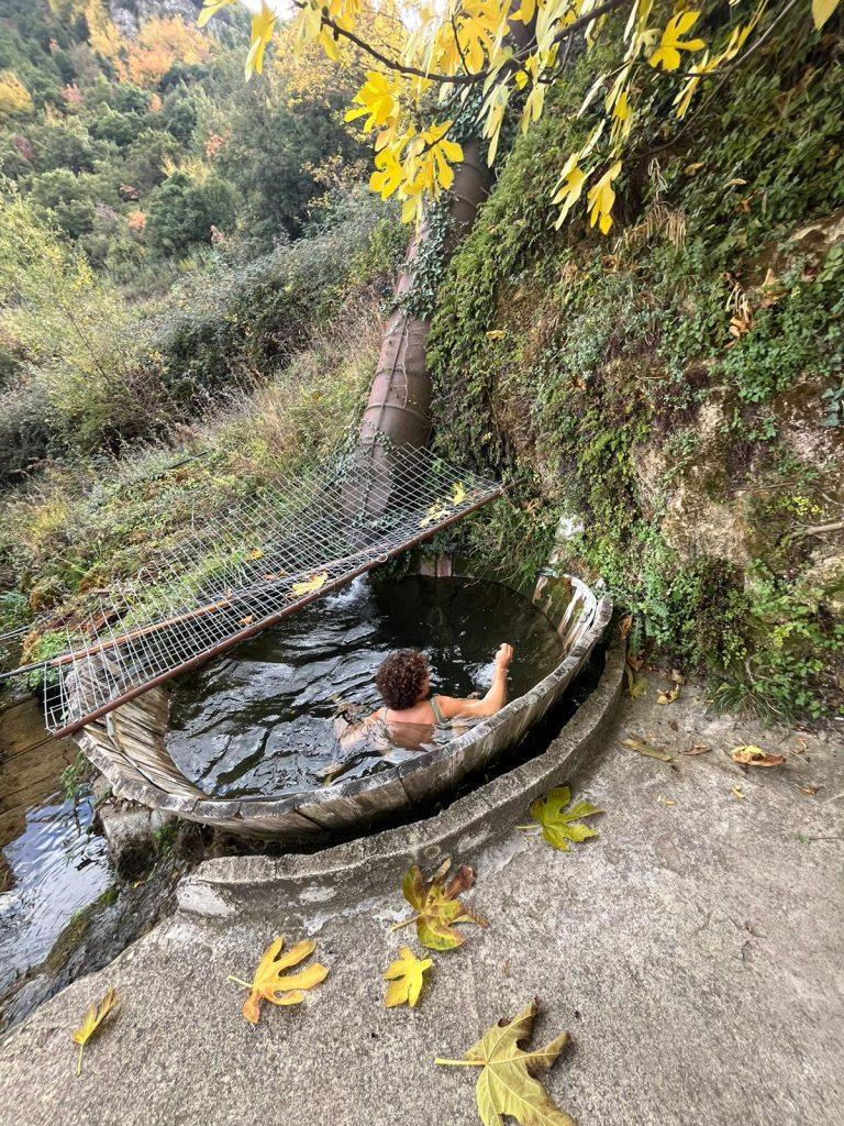 Cold jacuzzi in Manna